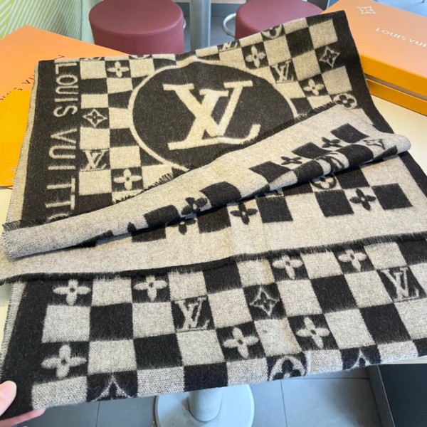 Streetwear Scarf LV 323692 SIZE:58*200CM