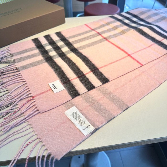 Streetwear Scarf BURBERRY 323702 size： 38*190CM