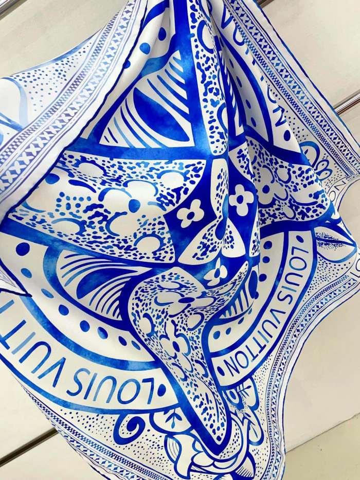 Streetwear Scarf LV 326597 size:90*90cm