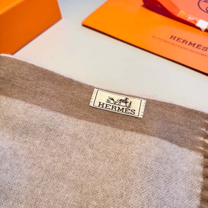 Streetwear Scarf Hermes 323694 SIZE:32x200CM