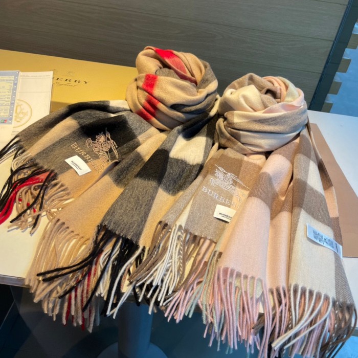 Streetwear Scarf BURBERRY 323719 size：70*200CM