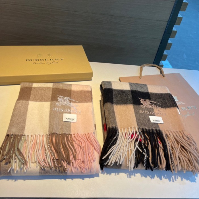 Streetwear Scarf BURBERRY 323719 size：70*200CM