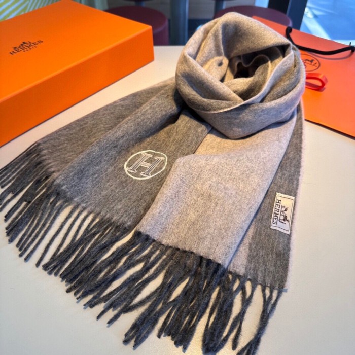 Streetwear Scarf Hermes 323696 SIZE:32x200CM