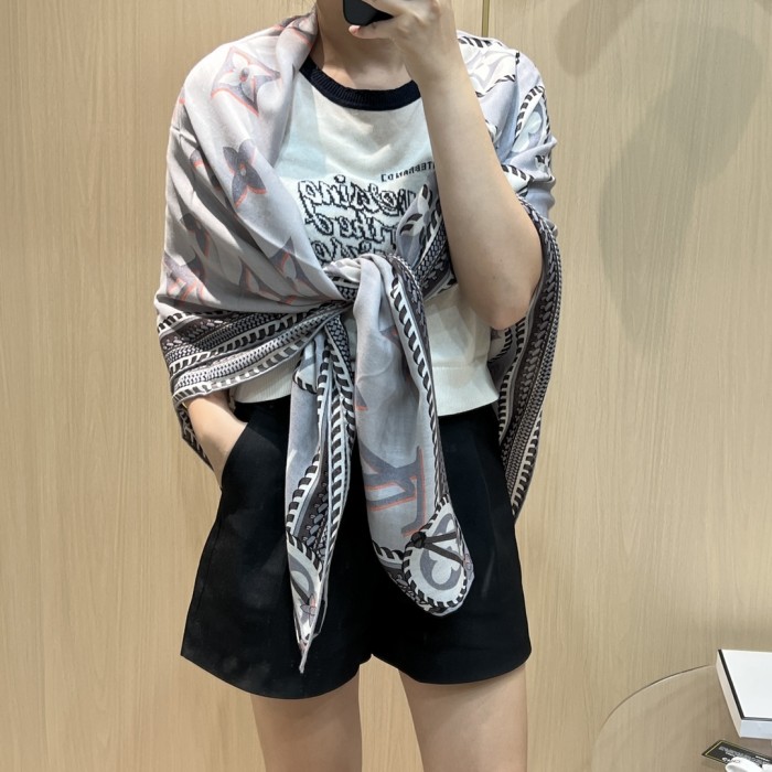 Streetwear Scarf LV 323672 SIZE:140*140cm