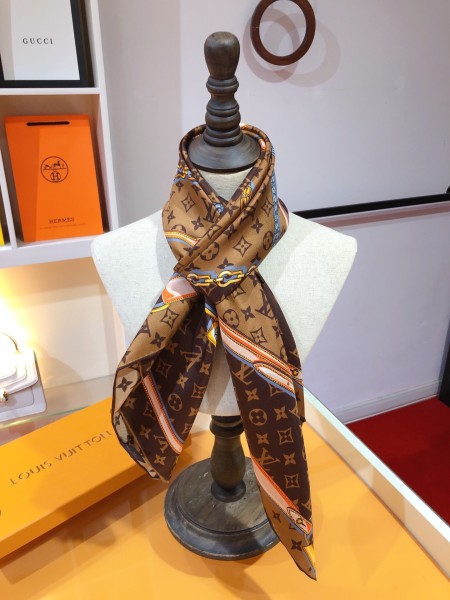 Streetwear Scarf LV 323705SIZE:90cm*90cm