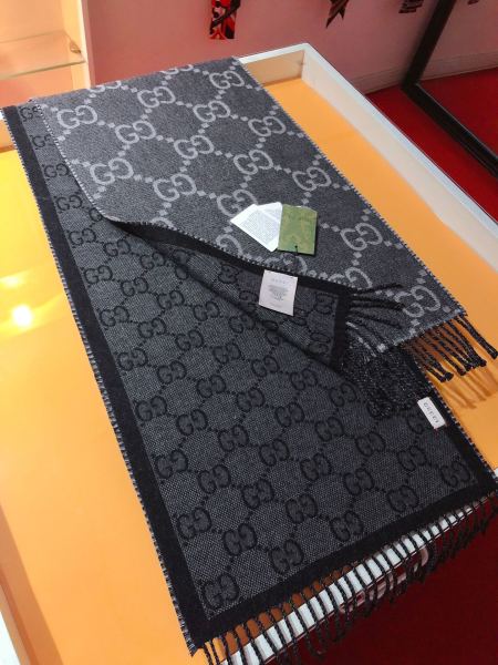 Streetwear Scarf GUCCI 323713 SIZE:34*194cm