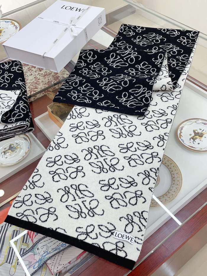 Streetwear Scarf Loewe 323685 SIZE:30*190cm