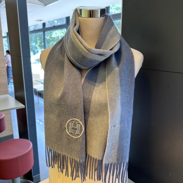 Streetwear Scarf Hermes 323695 SIZE:32x200CM