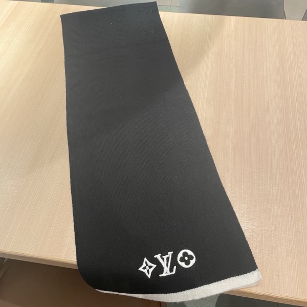 Streetwear Scarf LV 323680 SIZE:35*200