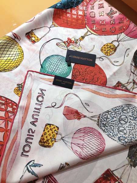 Streetwear Scarf LV 326508 SIZE:90X90cm