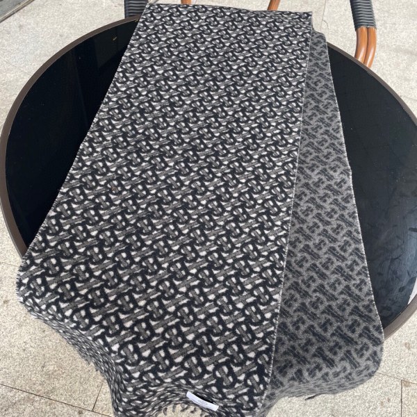 Streetwear Scarf BURBERRY 326473 size：30x168cm