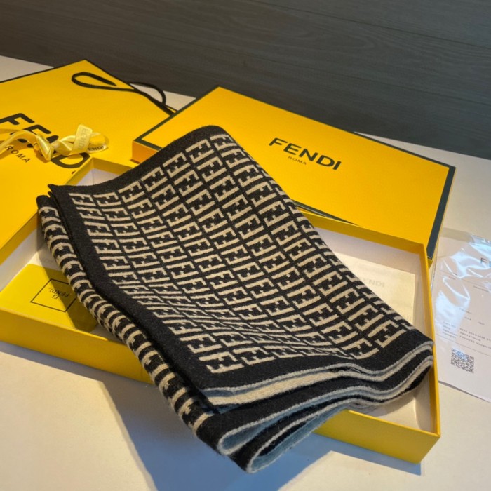 Streetwear Scarf FENDI 326527 SIZE:180×30cm