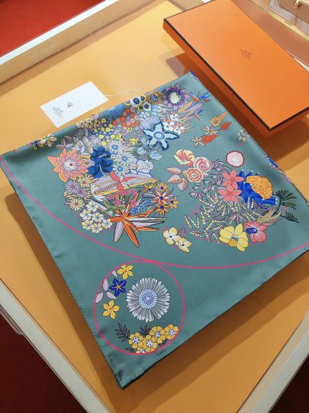 Streetwear Scarf Hermes 326504 SIZE:90x90cm