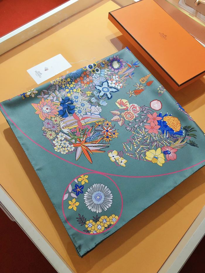 Streetwear Scarf Hermes 326504 SIZE:90x90cm