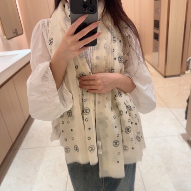 Streetwear Scarf CHANEL 326523 size:100*200cm