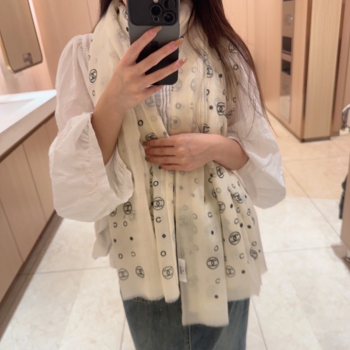 Streetwear Scarf CHANEL 326523 size:100*200cm