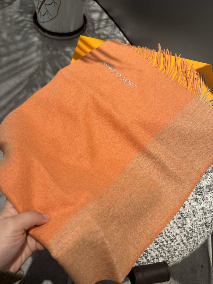 Streetwear Scarf LV 326489 SIZE:30*180cm