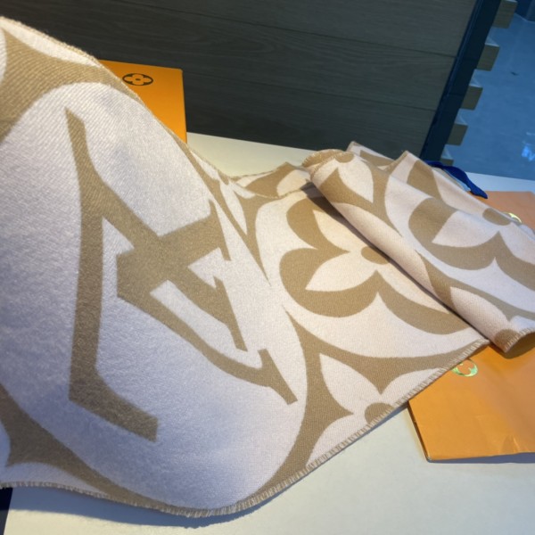 Streetwear Scarf LV 326517 SIZE:209 x 30cm