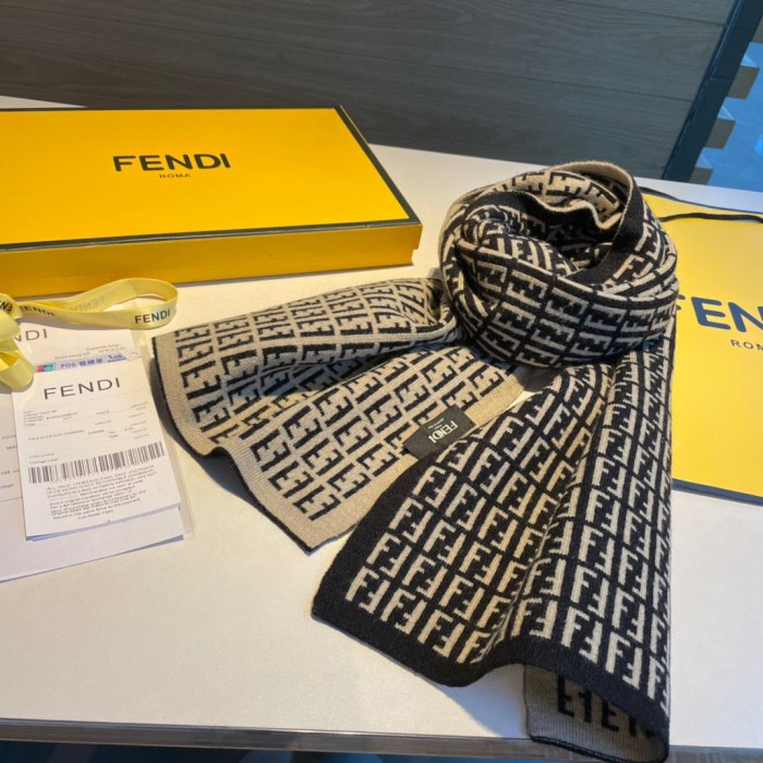 Streetwear Scarf FENDI 326527 SIZE:180×30cm