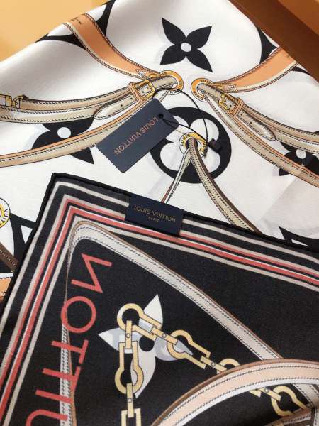 Streetwear Scarf LV 326513 SIZE:90X90cm