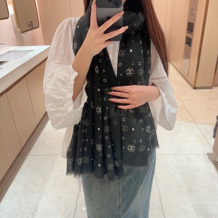 Streetwear Scarf CHANEL 326524 size：100*200cm