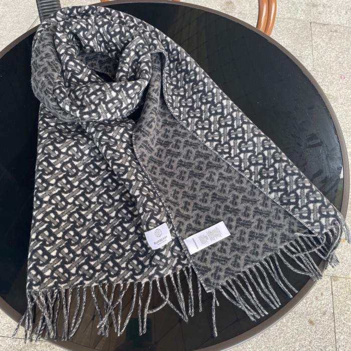 Streetwear Scarf BURBERRY 326473 size：30x168cm
