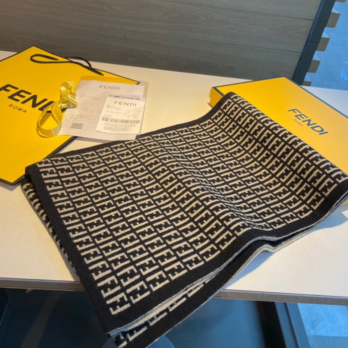 Streetwear Scarf FENDI 326527 SIZE:180×30cm