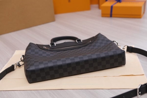 LOUIS VUITTON Canvas With Leather Handbag, Shoulder Bag, Crossbody Bag, Briefcase Men's Gray Black N41589 size 37*28*5.5cm