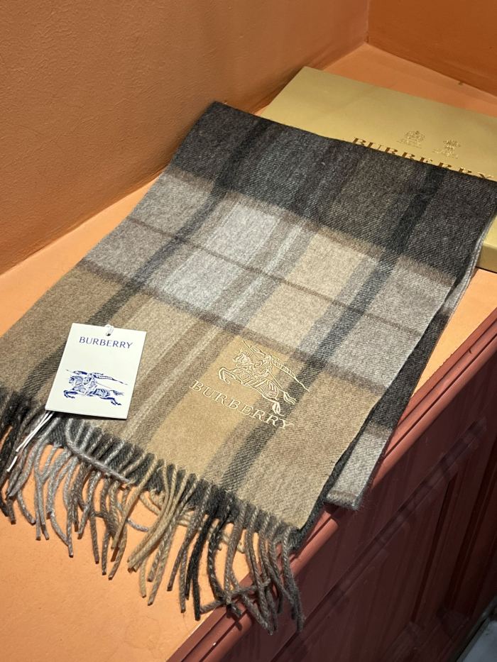 Streetwear Scarf BURBERRY 326440 size：32*192cm