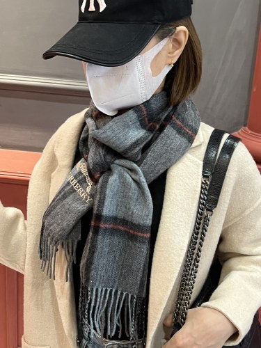 Streetwear Scarf BURBERRY 326438 size：32*192cm