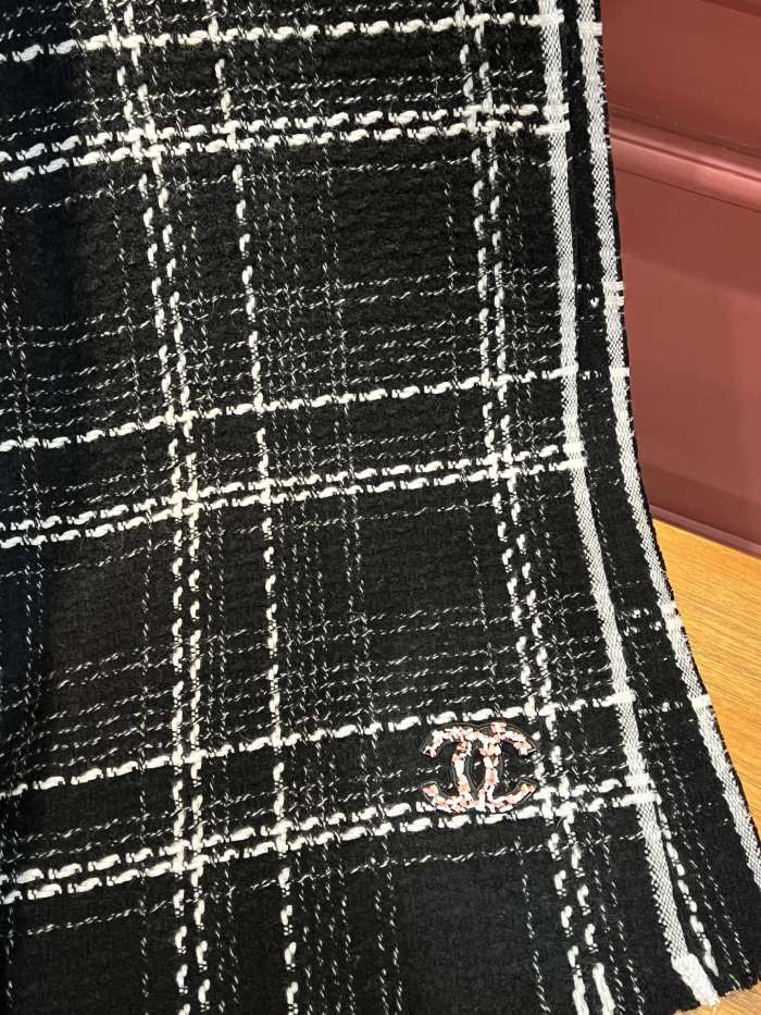 Streetwear Scarf CELINE 326444 size：200*65cm