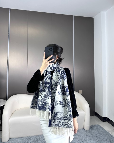 Streetwear Scarf GUCCI 326336 SIZE:90cm*90cm