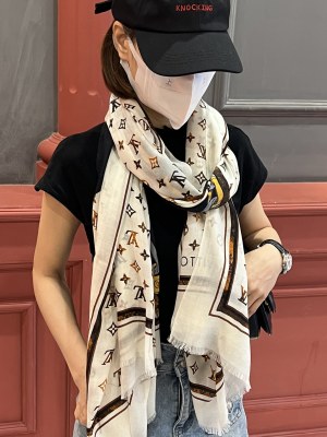 Streetwear Scarf LV 326315 SIZE:110*200cm