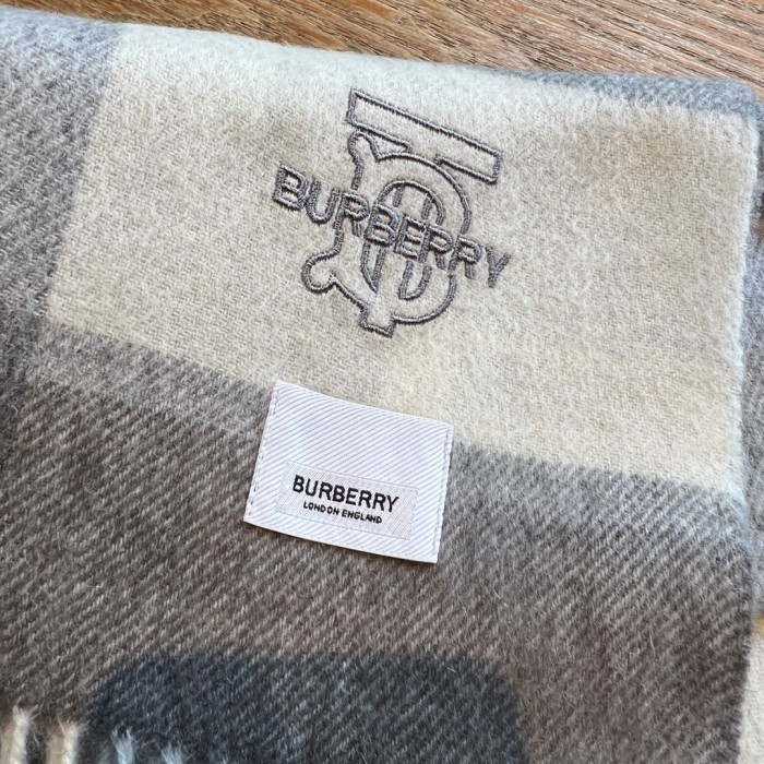 Streetwear Scarf BURBERRY 326350 size：30*168cm