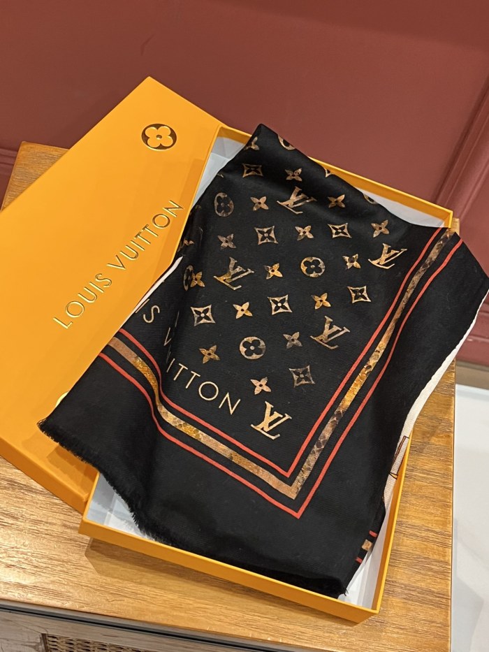 Streetwear Scarf LV 326316 SIZE:110*200cm