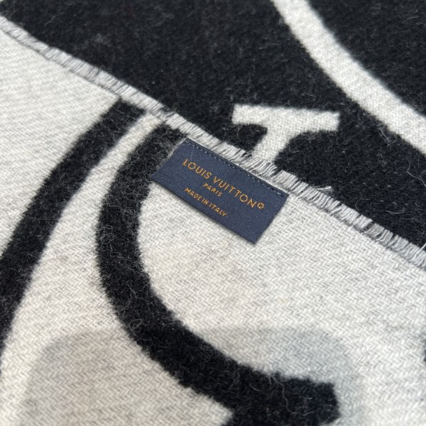 Streetwear Scarf LV 326352 SIZE:45*200cm