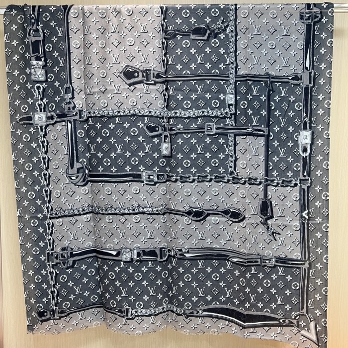 Streetwear Scarf LV 326462 SIZE:110*200cm
