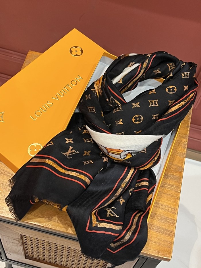 Streetwear Scarf LV 326316 SIZE:110*200cm