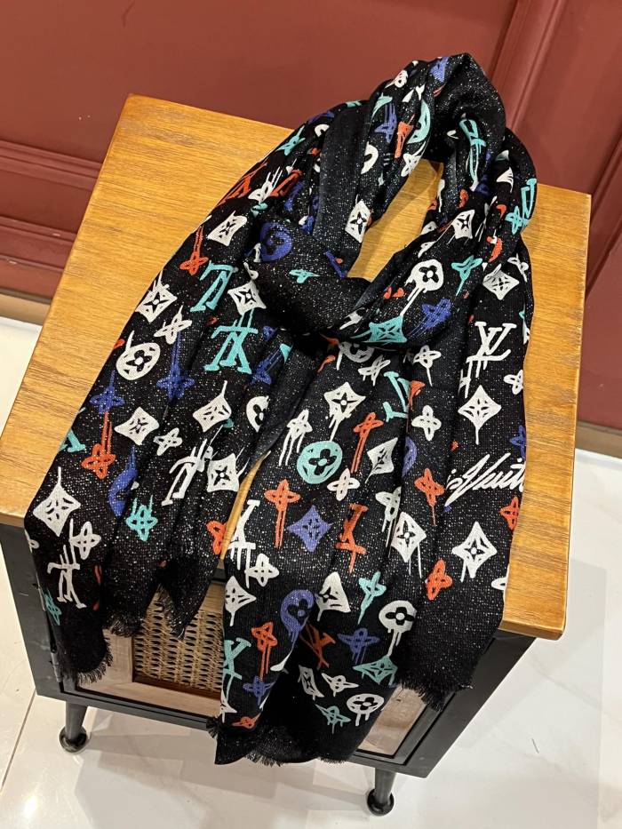Streetwear Scarf LV 326418 SIZE:110*200cm