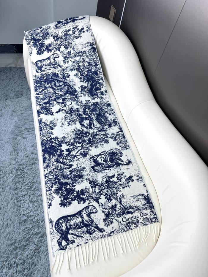 Streetwear Scarf GUCCI 326336 SIZE:90cm*90cm