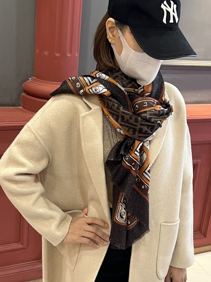 Streetwear Scarf FENDI 326421 size:100*200cm