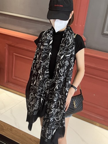 Streetwear Scarf CHANEL 326410 size：110*200cm