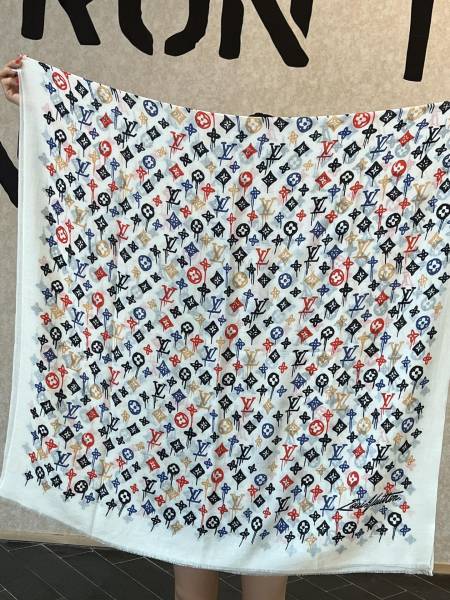 Streetwear Scarf LV 326417 SIZE:110*200cm