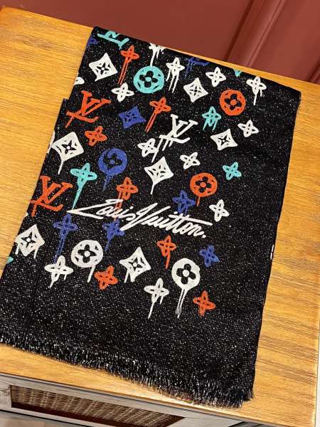 Streetwear Scarf LV 326418 SIZE:110*200cm