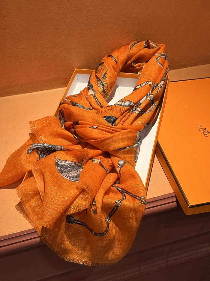 Streetwear Scarf Hermes  326401 SIZE:110x200cm