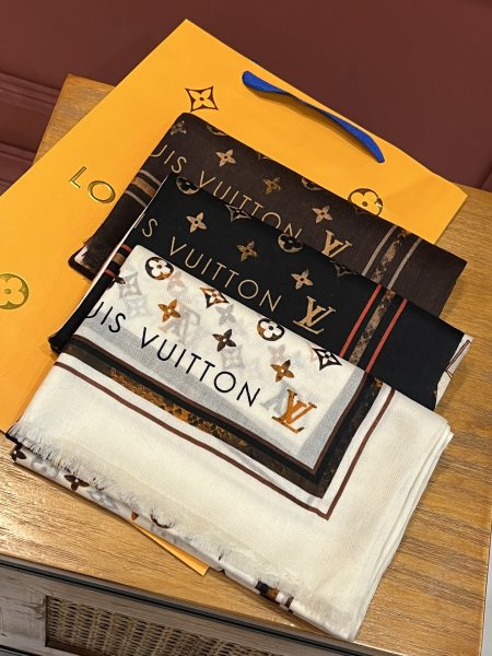 Streetwear Scarf LV 326314 SIZE:110*200cm