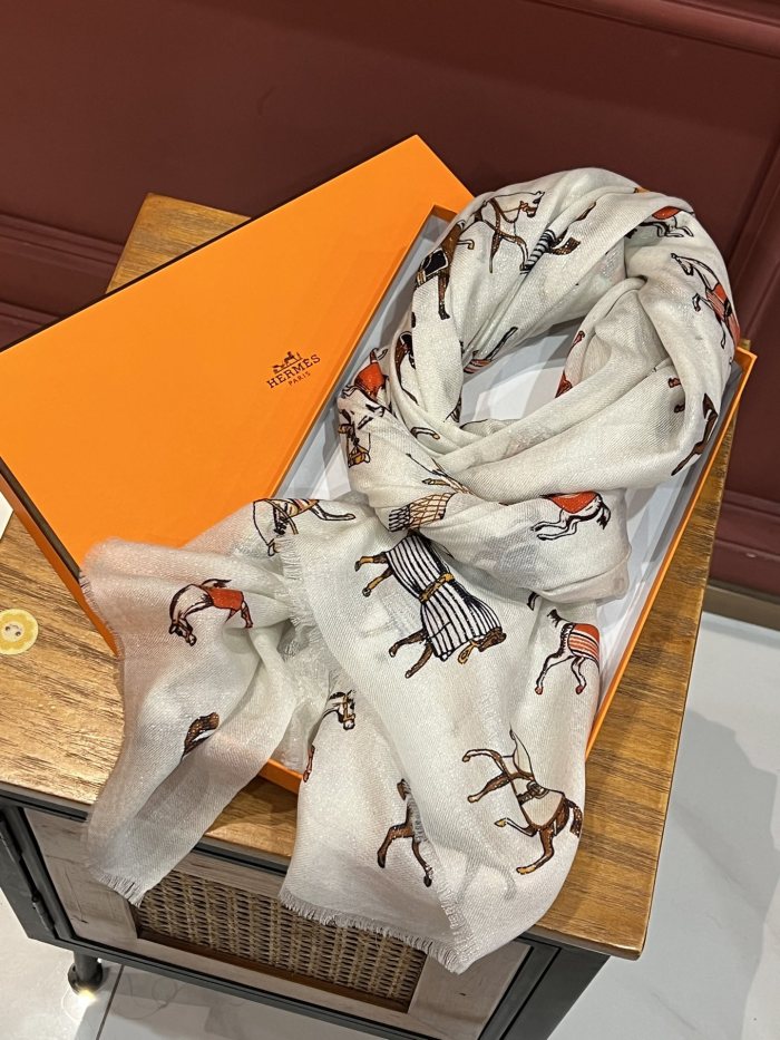 Streetwear Scarf Hermes  326412 SIZE:110x200cm