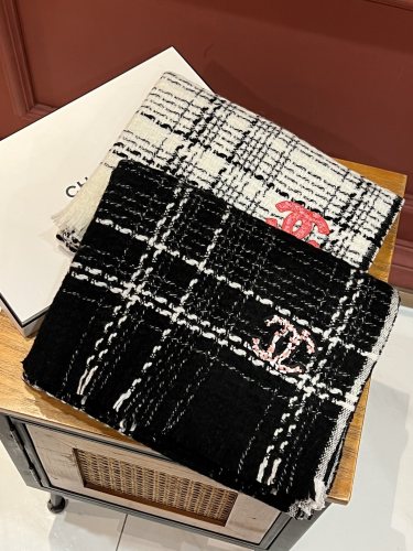 Streetwear Scarf CELINE 326443 size：200*65cm