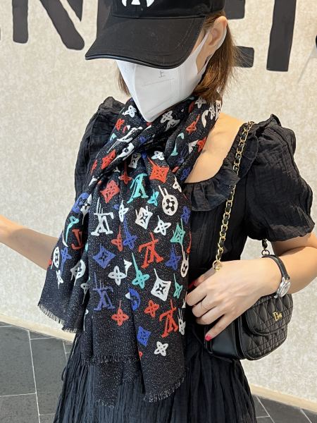 Streetwear Scarf LV 326418 SIZE:110*200cm