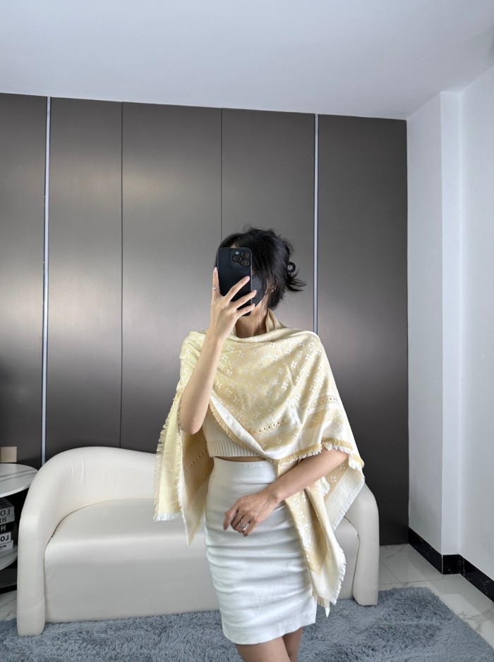Streetwear Scarf LV 326338 SIZE:140*140cm